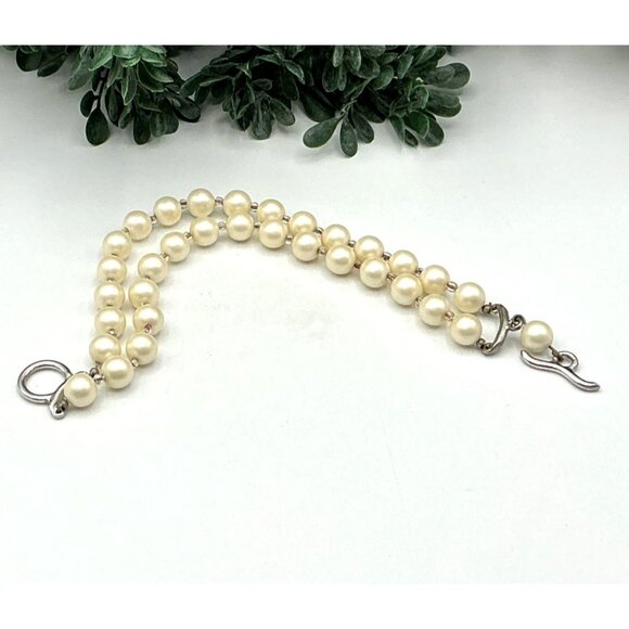Vintage Two Strand Cream Pearl Bracelet With Silver Toggle Clasp - Picture 5 of 5